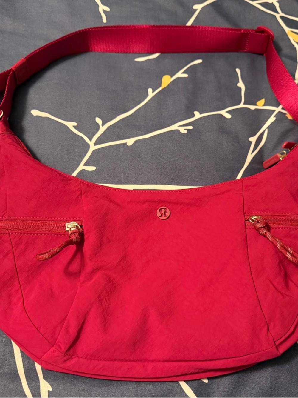 Lululemon Slouchy Sling Bag, Berry Rumble, 6L, NWT